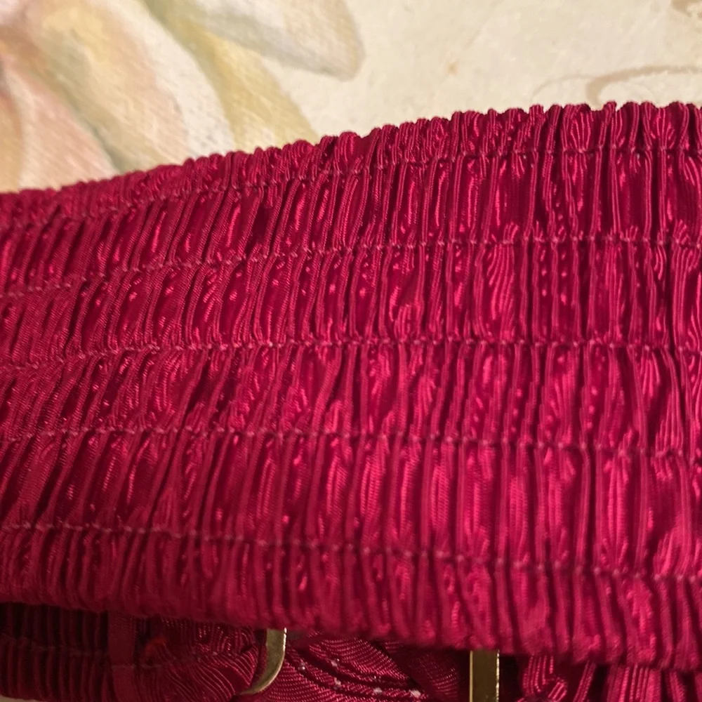 Women's Elastic Waist Belt with Rose Knot Accent - Fuchsia